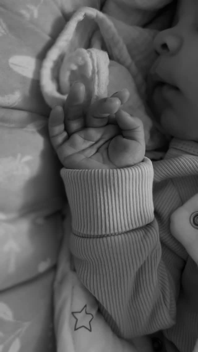 Welcome Diego Camilo 🤍 04.09.2025 - 3150g - 50cm 🤍
Wir sind so dankbar und freuen uns auf das Leben als 4 köpfige Familie 🤍🧑🧑🧒🧒
#love #baby #family #newfamilymember #son #diego #happy #familytime #babypause #mysecondborn #mom #dad #liebe