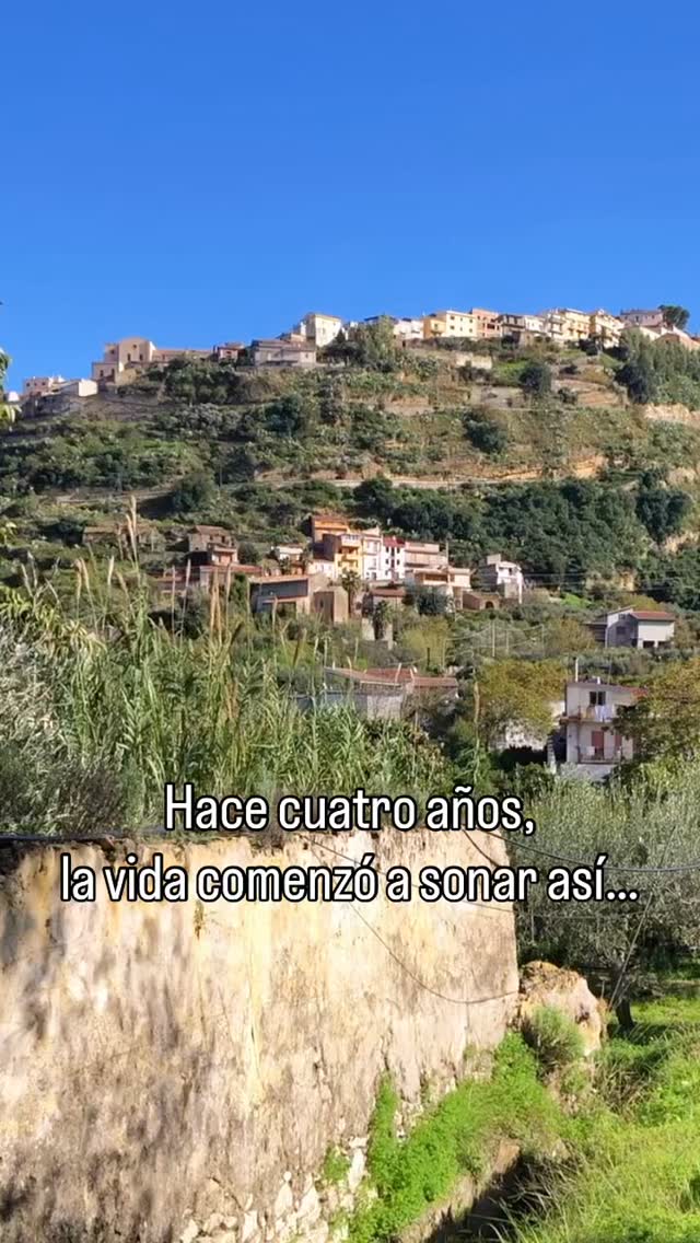 Hace cuatro años, la vida empezó a sonar así…
Parece mucho tiempo y poco a la vez…
El primer paso en el viejo continente…
Una historia que se sigue escribiendo día tras día.