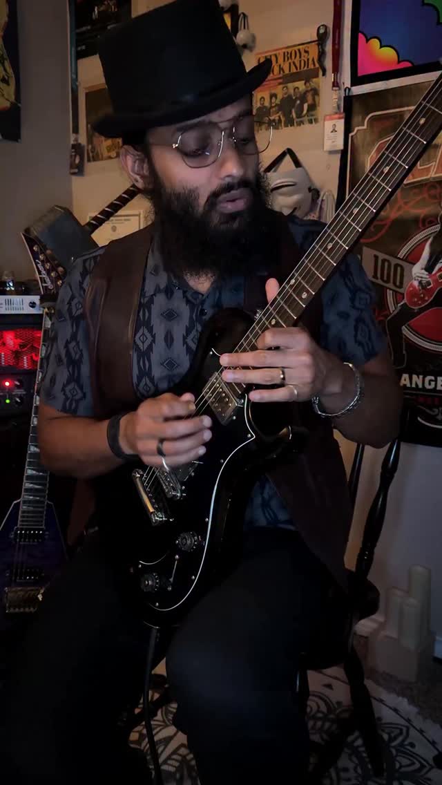 Who can guess this song??
•
This one goes out to my @carolin_fitfm !!
•
#hyphenthazhath #onemanband #multiinstrumentalist #guitarist #fusion #nostalgia #rock #mallu #malayalam #hits #movie #songs #dileep #kavyamadhavan #houston