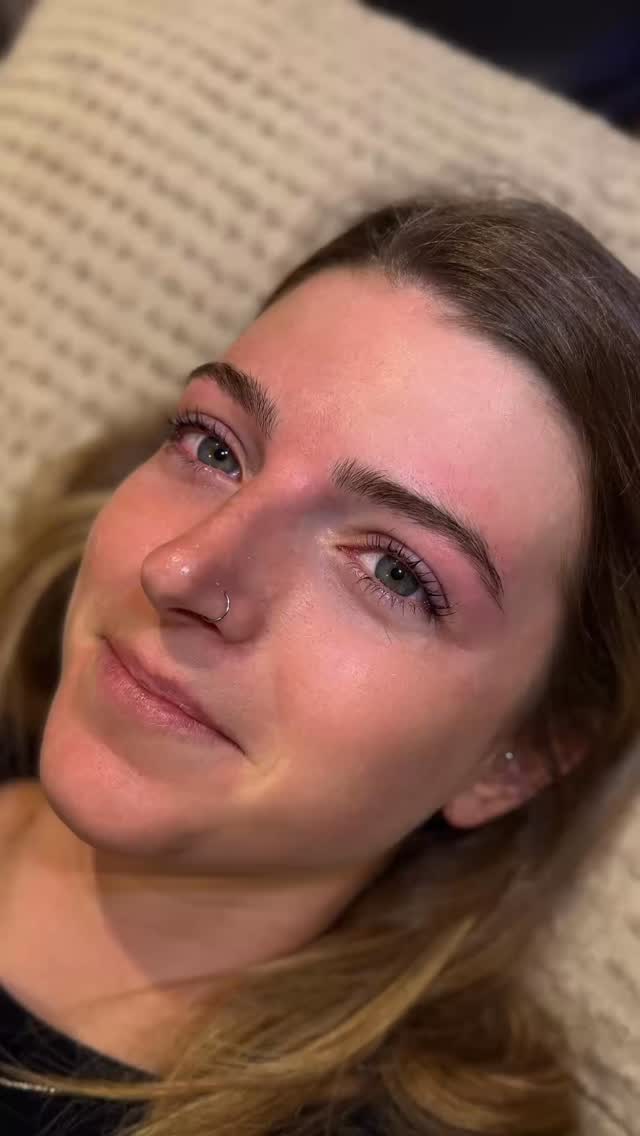 Korean Lash Lift – The Upgrade Your Lashes Deserve ✨
Not all lash lifts are created equal… 👀
The Korean Lash Lift takes it to the next level:
✅ Ultra-defined root lift
✅ Softer, straighter curl (no over-tilted lashes!)
✅ Gives the illusion of longer, thicker lashes without extensions
✅ Finished with a high-shine glaze for that glass lash look 💧
Perfect for:
• Those who found traditional lash lifts too curly, too tight or simply didn’t get a good lift.
• Straight or downward-pointing lashes
• Harder to tame lashes
Low maintenance. No harsh kinks. Just silky, lifted, natural lashes for 6–8 weeks.
DM to book
#lashlift #koreanlashlift #york #acomb #yorklashes #yorklashlift #buffbrowz #lashtraining