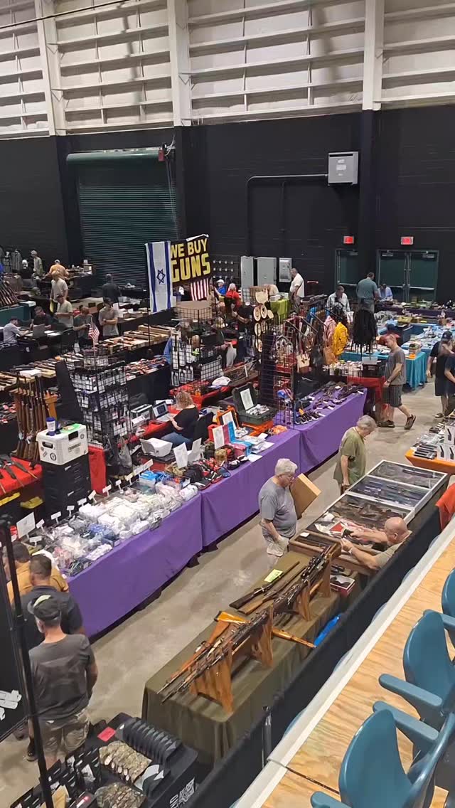 Arcadia Gun Show Saturday October 25th 2005. Come on out Sunday. Great Selection.