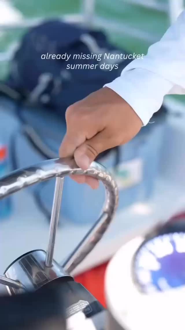 We already miss Nantucket summer days… ☀️#nantucketisland #nantucketbywater #nantucket #nantucketcruise #nantucketsummer #nantuckettours #nantucketcharters