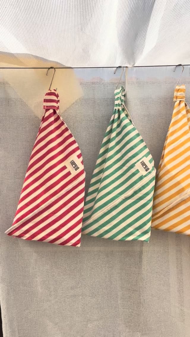 It’s a great day for our pop-up-shop today! ☀️
#handwoventextiles #handwoventextiles #finegrid #slowliving #patdukkan #popupshop #finegridhome