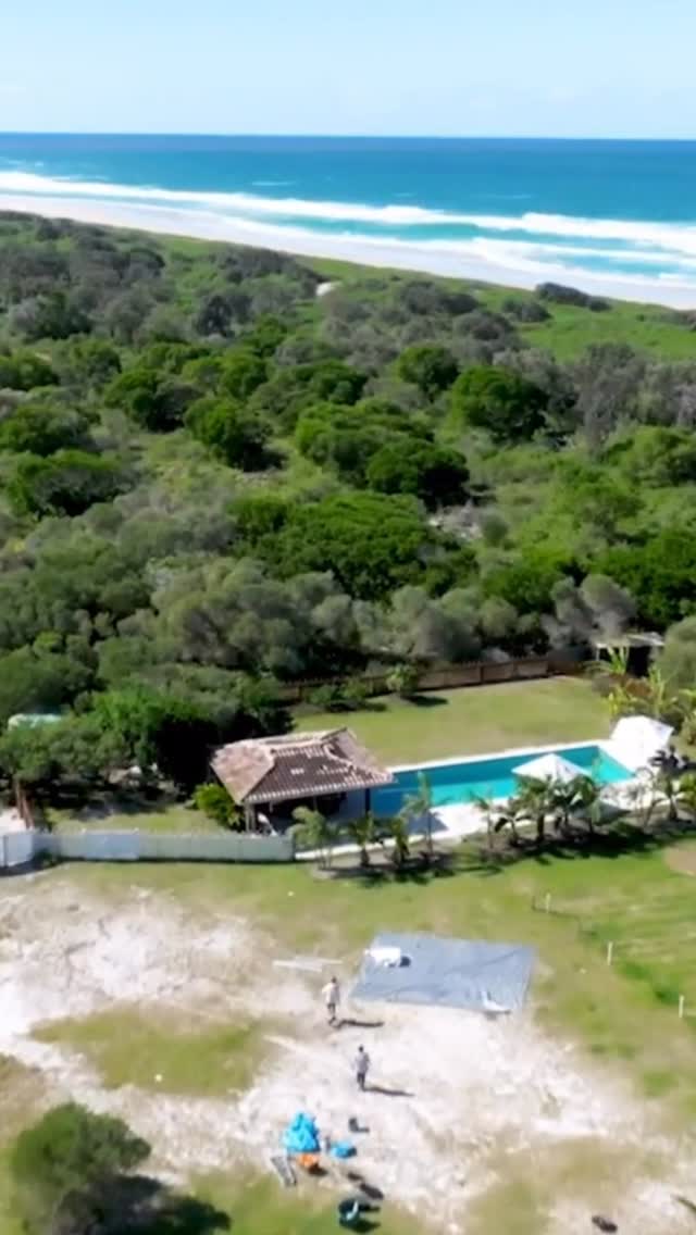 Today’s the day! ☀️
We’re beyond excited to share with the world why @sugarbeachranch is a true leader in Equine Wellness.
Working alongside the incredible @mwtherapyandtraining, our herd continues to inspire transformation, connection, and calm — right here in Nature’s Playground.
Tune into Channel 10 this afternoon at 3.30pm to catch us on Series 2 of @well_traveller TV, hosted by the inspiring @turiapitt.
Come see the magic of the horses, the ocean, and the healing power of nature. 💛
#SugarBeachRanch #EquineWellness #WellTravellerTV #NaturesPlayground #MaximeWillems #TuriaPitt @laynebeachley