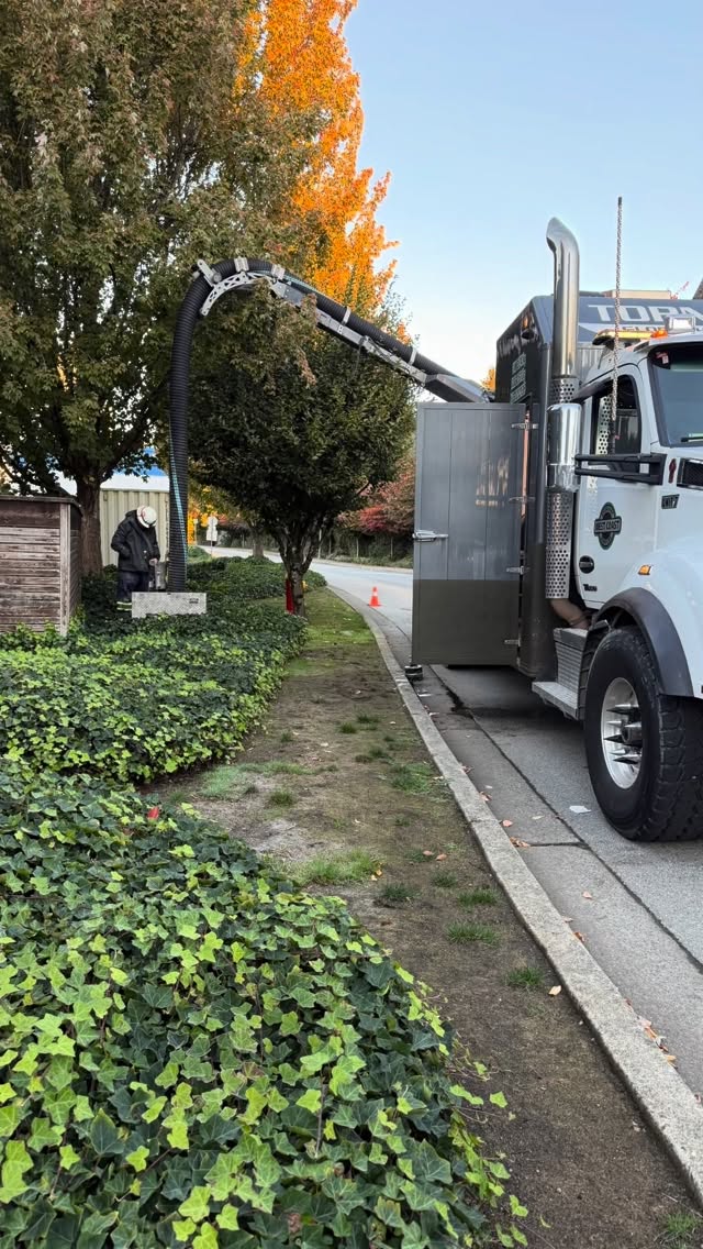 Sump Pump remove and reinstall. Key Takeaway here is to do maintenance on your sump annually. Another one for the good guys. #vancouverplumber #burnabyplumber #plumbingservices #draincleaning #emergencyplumber #localplumber #sumpump #plumbingbusiness #burnabybusiness #construction #mechanicalcontractor #canadaconstruction