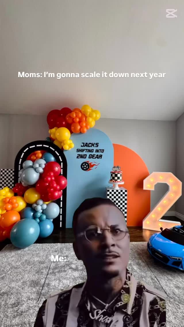 I know you. 👀
#edmontonballoons
Balloon Decor YEG