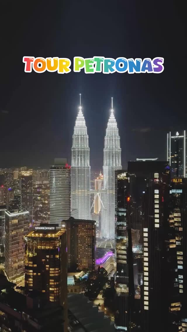 Tour Petronas - KL tower - PNB 118
Le trio magique de #kualalumpur #malaisie #petronas #pnb118
