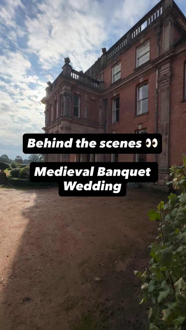 Behind the scenes 👀 Medieval Banquet Wedding 💒 …..following on from our previous reel - currently found on our pinned posts @luxuryprivatechef
✨A chilly start to the morning with a big day ahead of preparation for the main event @berwick_house
From the Luxury Private Chef team - 2 highly trained chefs owner Josh and sous Luke, KP Brad, serving Cassie, Maisie, Becca - all enjoying what we do, having fun and putting on a great show! 🤩
And a great team at the Berwick house doing drinks and assisting us 💪
@thailaskye some of the stuff you didn’t get to see on the day 😊
#luxuryprivatechef #behindthescenes #medievalbanquet #berwickhouse #wedding