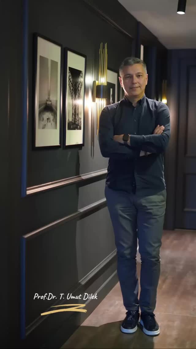 Perinatoloji ultrasonu, bebeğin sadece varlığına değil; sağlıklı gelişimine odaklanan detaylı bir incelemedir.
Bu değerlendirme sırasında bebeğin kalbi, beyni, organları, kordon yapısı ve plasentası milim milim incelenir.
Amacımız, hem annenin hem de bebeğin gebelik sürecini en sağlıklı şekilde ilerletmektir.
Prof. Dr. T. Umut Kutlu DİLEK
Kadın Hastalıkları ve Doğum Uzmanı ve Perinatolog
Tlf: 0 (212) 225 09 88
GSM (İş): 0531 103 22 21
İş Adresi: Valikonağı Caddesi No:65/6 Şişli/İstanbul
E-posta: umutdilek@gmail.com umutdilekmd@gmail.com
https://umutdilek.com
#profdrumutdilek #perinatolojiuzmanı #kadındoğum #perinatology #perinatoloji #nişantaşı