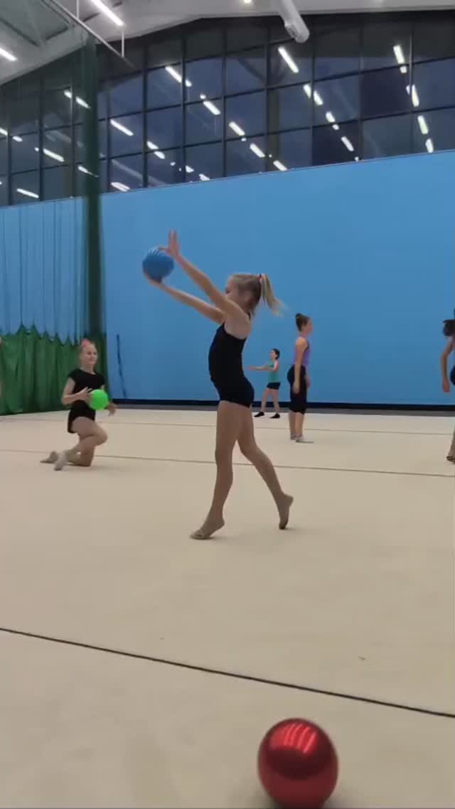 Learning some new tricks over the half-term ๐ช
#rg #rhythmicgymnastics #rhythmic #gymnasticstraining #gymnastics #rhythmicgymnasticstraining