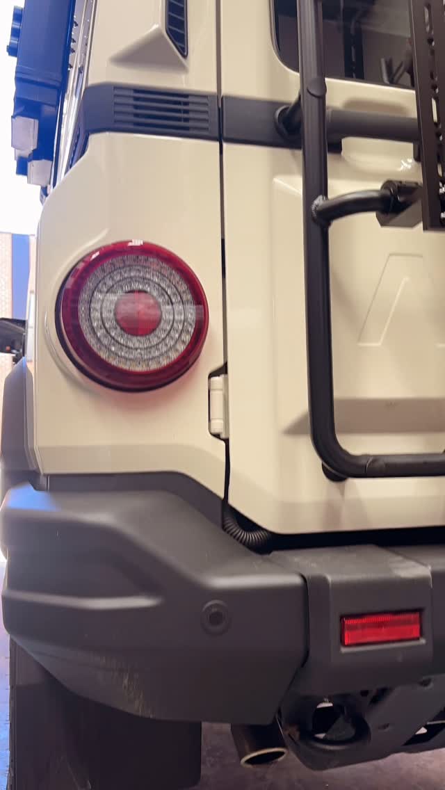 Grenadier loves iKamper Skycamp. Perfect size, perfect fit to the dealer Rhino rack. Only 75kg.
PLAN + BUY + INSTALL with ROOZE.
#ineos #ineosgrenadier #ineosgrenadiers #ineosgrenadier4x4 #ineosaustralia #ikamperskycamp #ikampernation #ikamperaustralia #campingaustralia #roadtripaustralia #roozeaustralia #rentaroadtrip #campingvictoria #seeaustralia #rooftoptentliving #rooftoptent #melbourne #4x4australia #offroadaustralia