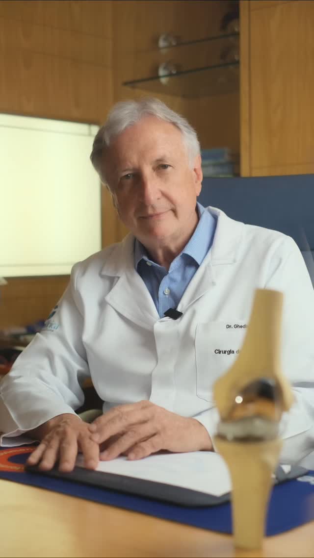A prótese continua sendo uma excelente conduta para quem tem artrose avançada no joelho, mas quem não pode ou não quer operar, tem algum alternativa?
Sim, medicina evoluiu muito nos últimos anos.
Assista e entenda