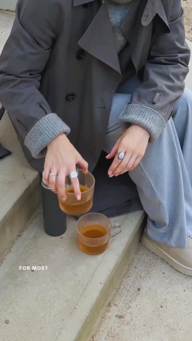 The end of the month doesn’t have to feel like catching up.
When life runs ahead of you, calm becomes the new status symbol.
#TenAhead #QuietLuxury #LifestyleOffice #ExecutiveLife #PersonalAssistant #ChiefOfStaff #Lifestylemanager