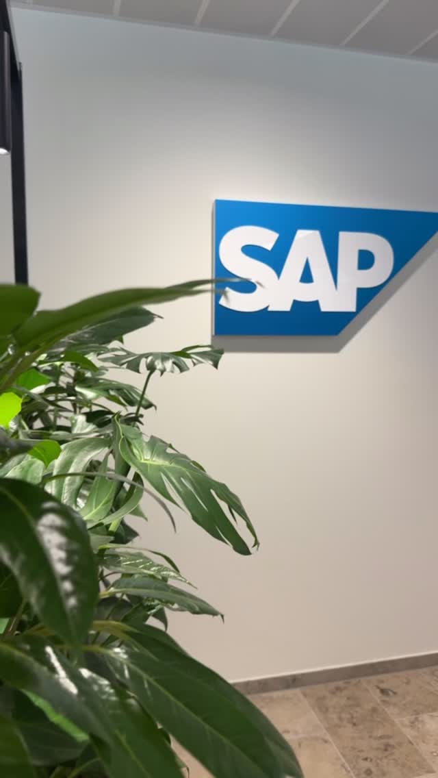 @sap Office-Opening in München/Garching.
Bayrischer Abend, gute Stimmung & jede Menge Maßkrugbänder made by us! 🍻
Wir hatten richtig Spaß – danke für die Einladung, den schönen Tag und all die netten Gespräche. 🤍👏🏻
#nessismanufactur #masskrugband #masskrugbänder #sap #sapmünchen #bayernstyle #personalisiert #handgemacht #eventexperience #mitliebe #eventlove #teamvibes #custommade #bavarianvibes #münchen #garching #madeinmünchen #handcrafted #uniquegifts #bavarianstyle #messezeit #designwithlove