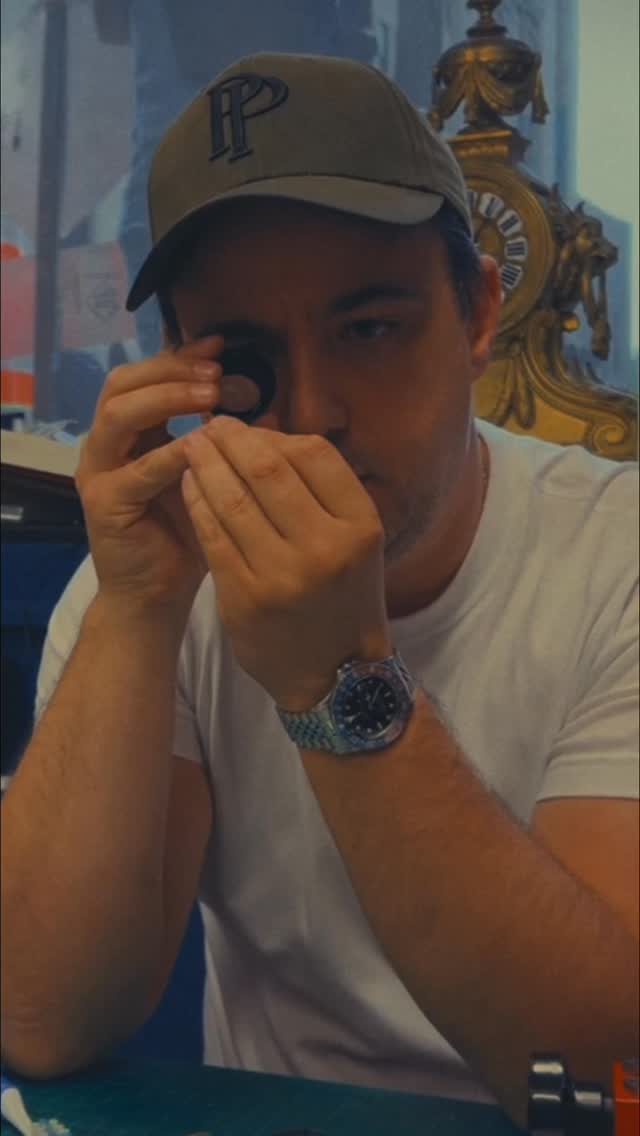 Before the hype, before the flexing, there was Hodinkee.
Ben Clymer and his team managed to built a place where curiosity mattered more than clout and knowledge shaped the market we know today. It’s a unique story, but one that shaped an entire generation of watch collectors. If you don’t already know this, get informed because it will change the way you look at watches.
Full video on YouTube.
#hodinkee #watchcollector #watchcommunity #luxurywatches #watchenthusiast #watchoftheday #horology #watchaddict #mtl