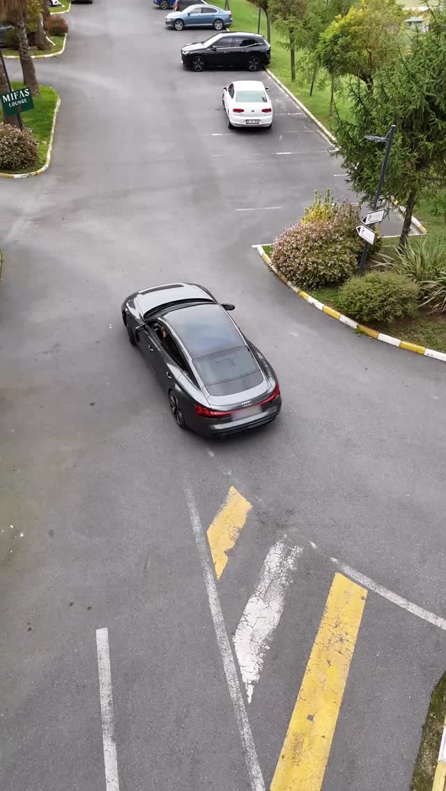 Burası sağlığınıza ve kendinize zaman ayırabileceğiniz, hayatın yoğun temposundan uzaklaşıp dinlenebileceğiniz, hem vücudunuza hem ruhunuza iyi gelecek o yer…
Burası Tulipa 💜
#tulipaspahealtclub #istanbul #spa #sporsalonu #kapalıhavuz #pilates