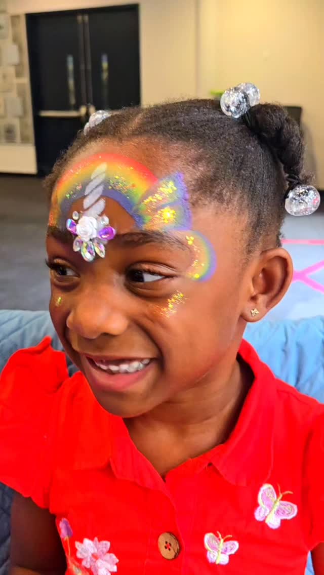 Her words words constantly echo in my mind — ‘I always wanted this in my dreams! My dream can come true!’ — and it melts me every time.
Thankful every day for incredible job I love been blessed with! I feel so grateful each day to love what I do so much!
#DixieLandFacePainting #FacePaintingArtist #CreativeFun #FacePaintingNashville #NashvilleMoms #KidsPartyIdeas #NashvilleEvents #BalloonAndFacePaint