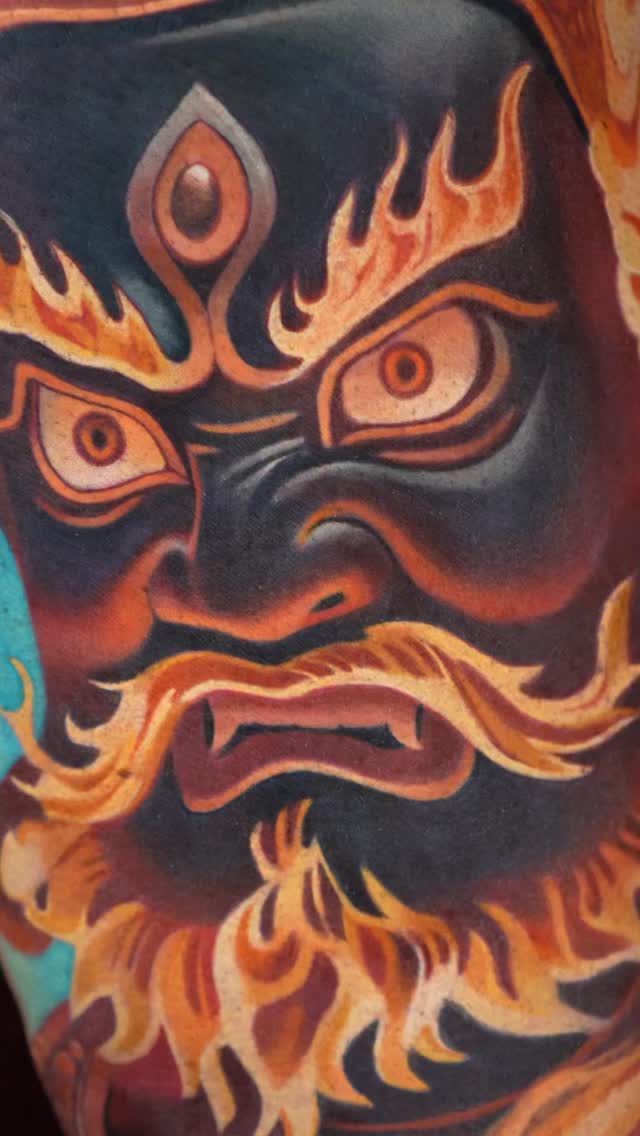 Here’s the final result of the 3 day collaboration piece @jayfreestyle & @maxpokras
Done at the Calgary Tattoo Convention.
Two cover-ups in one leg. Over 24 hours of tattooing in just three days.
Huge thanks to our client for not giving up on us and for giving us complete creative freedom to bring this masterpiece to life.
It’s always amazing what can happen when there’s full trust and collaboration between artist and client.
Could you sit for 3 days?