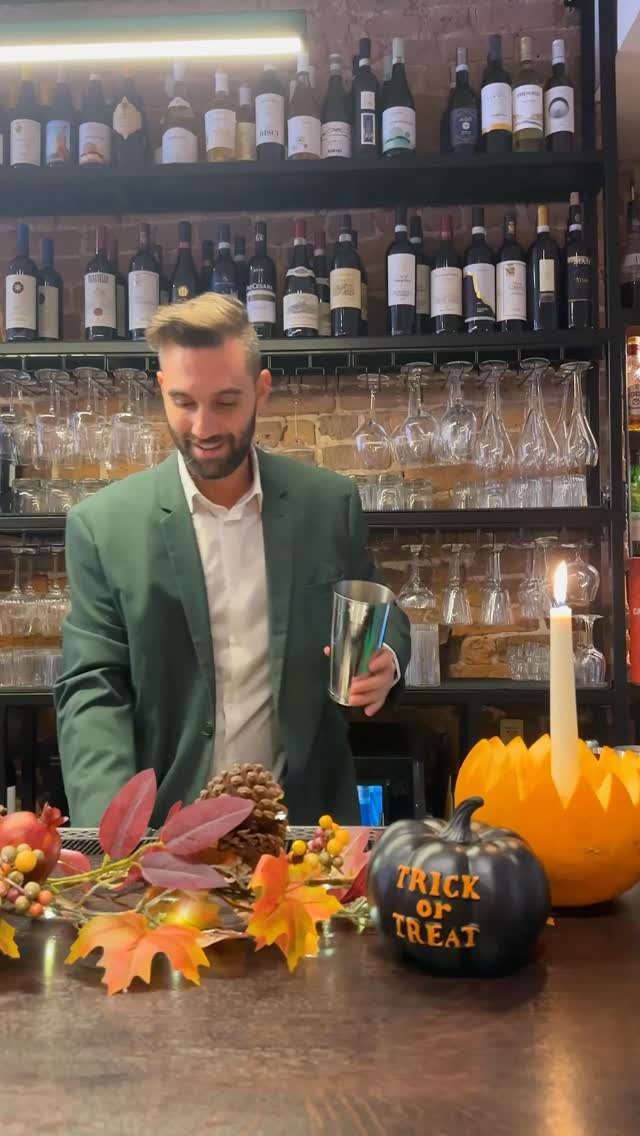 This is Lello’s Halloween creation: a smooth blend of rum, Cointreau, lime, and a whisper of strawberry syrup — finished with his secret touch.
Crafted with heart, served with magic. 🎃
📅 Available 20 Oct – 2 Nov only
📍 Ninello’s, Duke Street
Capture your Halloween moment and join our Taste the Season photo contest — full details in our latest reel! 📸
#ninellos #ninellosliverpool #tastetheseason #photocontest #liverpooleats #thingstodoinliverpool #halloweencocktail #cocktail #halloween #liverpoolrestaurants