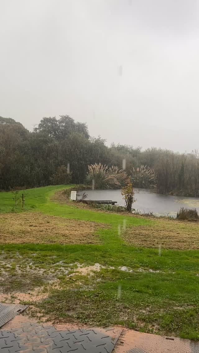 How the weather can change in one week…..🌧️🙄, have finally swapped my shorts for trousers!!😲 #berylscampsite #october #rain #winterscoming