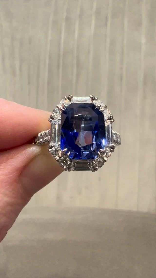 Where heritage craftsmanship meets creative spark…jewellery that’s built to last and born to delight.
#sapphire #artdecoring #sapphirering #jewelrydesign #finejewellery #adelaidejeweller #australianmade #traditionalcraftsmanship #martinrogersjewellers