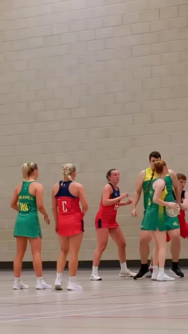 Simply 𝒔𝒖𝒃𝒍𝒊𝒎𝒆 🤌😮💨😎👏
Ready for a bit more of this tomorrow? 😏
Test 2 coming in hot 🔥
#netball #mixednetball #ENGvsAUS