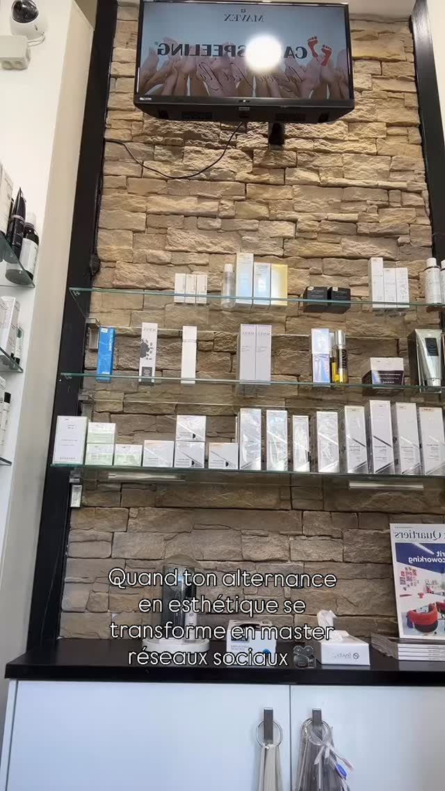 Faire de sa passion un contenu, c’est ça l’évolution 💫
.
.
.
.
#grenoble #instagram #institut #ponpon #insitutdebeauté #jolite #alternance