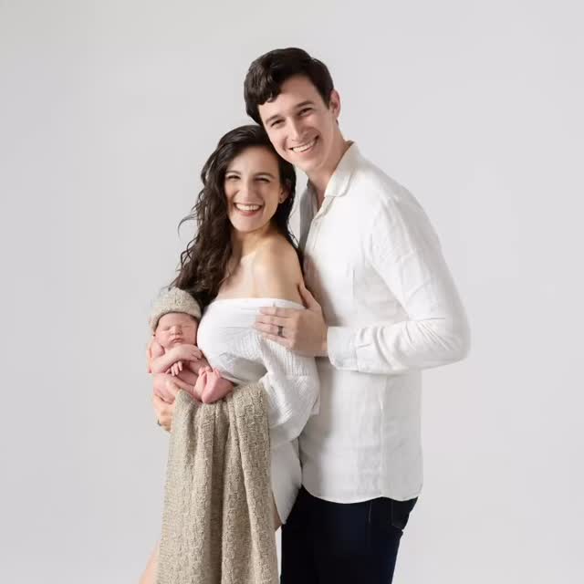 Newborn Family
#Newborn #NewbornPhoto #NewbornPhotographer #NewbornBaby #NewbornStudio #NewbornPhotoStudio #Sugarbaby #SugarbabyStudio #SugarbabyPhotography #SJPhoto #SJPhotocreation #SanMateoPhotographer #SanMateoMaternityPhotographer #SanMateoNewbornPhotographer #SanMateoBabyPhotographer #SanMateoFamilyPhotographer #SanMateoSmashCakePhotographer