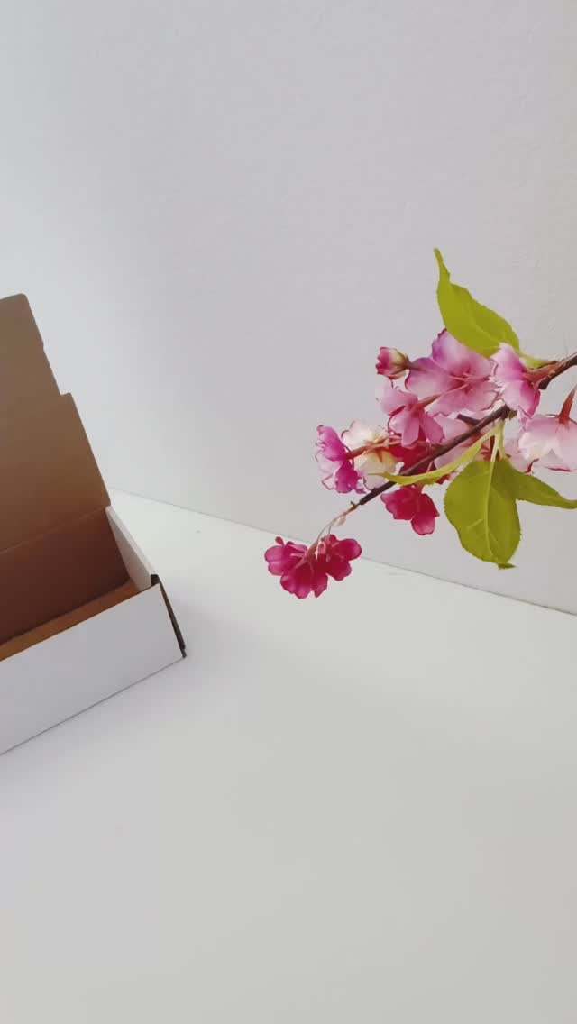 *PACK AN ORDER WITH ME* Packing up this ocean-inspired beauty! 🌊🐋 This whale can glass is heading all the way to Washington! 💙✨
#SeptemberMagic #HandpaintedGlassware #CanGlass #WhaleDesign #OceanVibes #EtsySeller #ArtOnGlass #HandcraftedWithLove #SmallBusinessMagic #TexasArtist