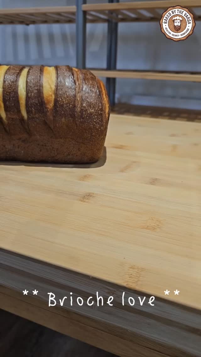 Brioche is love! 😍😍😍
It’s one of those must-haves at home, endlessly versatile and always indulgent. Getting that sugar balance just right means you can swing it sweet or savory.
My ultimate favorite? Pan-toasted brioche with salted butter, a perfectly poached egg, and something extra. This time: chives and sun-dried tomato. Heaven! 😋
#bakedbythevarga #briochelove #homemadebrioche #briochebread #breakfastinspo #brunchvibes #comfortfood #foodiegram #bakersofinstagram #fromscratch #bakinglove #savorybrioche #butterlove #homebaking