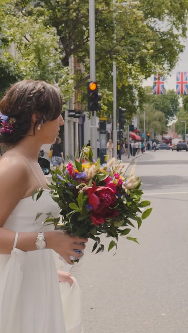 This is why we love town hall weddings 💒
No pressure, no stress, just wandering through the streets of your hometown for the first time as a married couple 🥰
Anastasia and Jack could not stop smiling walking through the streets of Chelsea, just another reminder that the best moments come from the two of you doing what you want to do ✨
#ChelseaTownHallWedding #CandidWeddingVideography #FunWeddingMoments #RelaxedWeddingStyle #UnposedWedding #RealCoupleRealMoments #UKWeddingVideographer #CityWeddingVibes #DocumentaryWeddingVideography #AuthenticWeddingDay #HavenWeddings #LondonWeddingVideographer #BristolWeddingVideographer #CotswoldsWeddingVideographer #BristolWeddings #WiltshireWeddingFilm #UKWeddingCreators