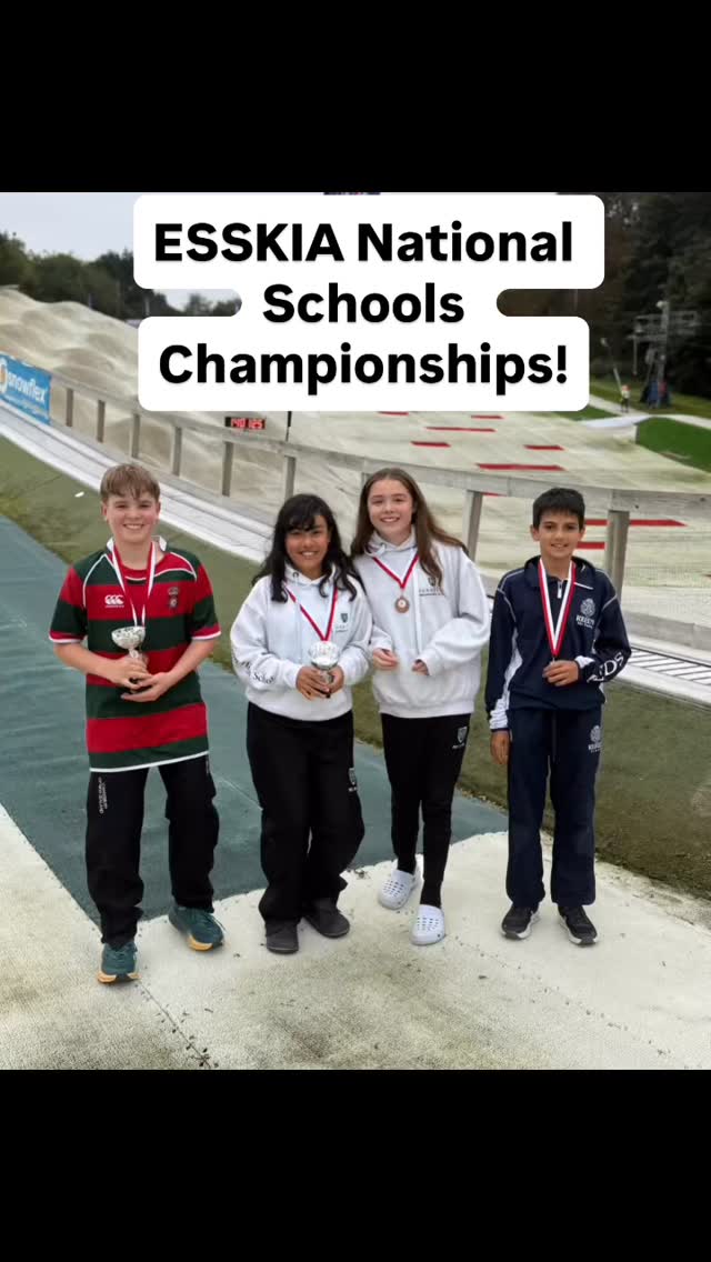 Congratulations to all the ESSKIA National Dry slope Championship medalist in Norwich last weekend. What an amazing achievement and so wonderful to see so many SPSRC athletes at the finals 💪🏼⛷️
SPSRC athletes were cut across a number of different schools but the support for each and every one of your SPSRC team members was phenomenal as usually 🙌🏼
These are just a few of our athletes at the event.
#spsrc #skiracing #esskia #teamwork #drysloperacing #spsrcracing
