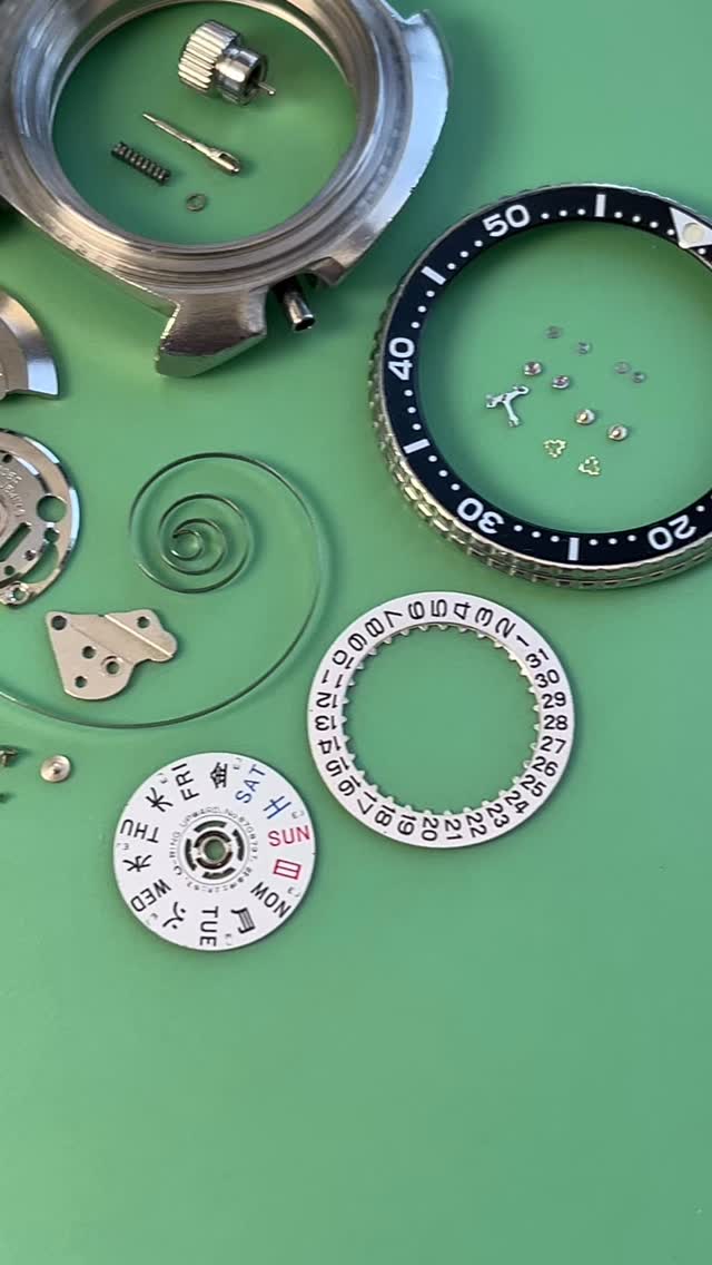 This vintage Seiko 6306 just came through the bench for careful servicing, a perfect example of preservation over restoration. Every seal replaced, every component cleaned, but the character and patina left exactly as time intended.
It’s not about making it new again, it’s about keeping its history alive and ticking.
Fully serviced, sealed, and ready for another lifetime of adventure.
#Seiko6306 #VintageSeiko #SeikoRestoration #PreservationOverRestoration #SeikoDivers #TempoPrima #VintageWatchRestoration #Watchmaking #SeikoCollector