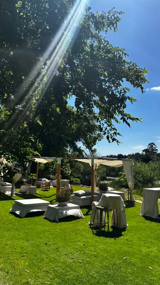 Olive Rock is one of the best outdoor venues in the Cape! Offering beautiful mountain backdrops, river frontage (the Breede River) and multilevel gardens.
The design is contemporary yet natural and the architecture blends in with the surroundings, letting the landscape be the major appeal.
#oliverock #outdoorwedding #capewinelandswedding #fairylights #destinationwedding #bestweddingfood #riverwedding
@southernsound_cpt
@asapeventscpt
@kweekstudio
@saweddings
@pinkbooksa_
@olive_rock_venue
@cilliers_visser_weddings
@tableclothhiring
@tulbagh