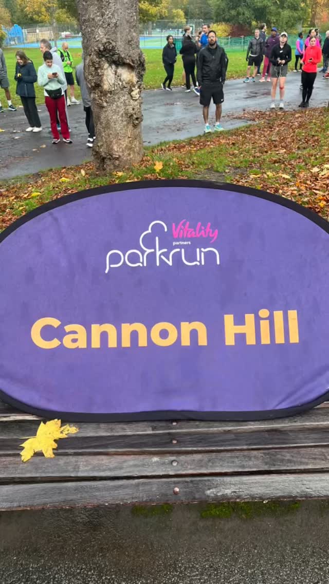 Saturday Parkrun on a very wet day, followed by Moseley farmers market.
Fresh English variety walnuts, mushrooms (grey oyster, oyster and some lions mane -the stringy one) and a nice chat with @wildpotionlondon who had a tasty ginger/apple cider vinegar Switchel drink.
Plus a scotch egg and a cake.
And meet the Pig of Happiness âMay his joyful smile remind us how much there is to be happy aboutâ.
#cannonhillparkrun #farmersmarket #lionsmane #walnuts #runner