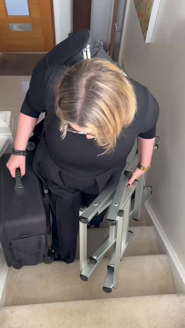 POV the reason why weddings are so tiring for us HMUAs!
Thanks to my wingwoman @sulkydollstyling for the cameo!
#brides_by_nikki #makeupartistworldwide #hairandmakeupartist #weddinghairandmakeup #bridalhairandmakeup