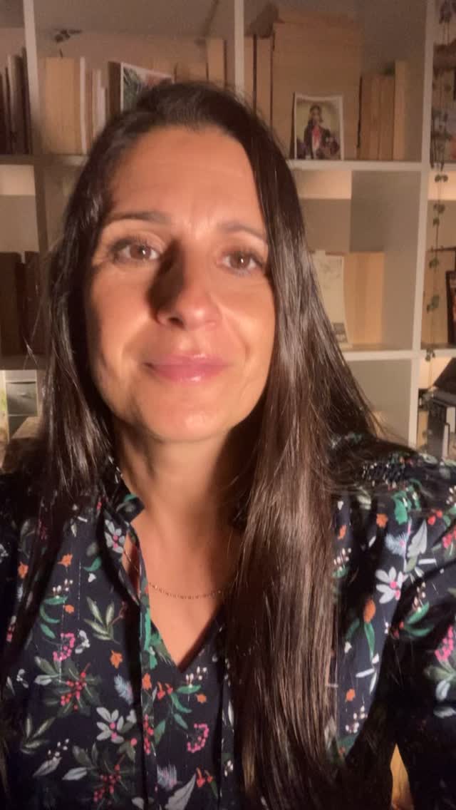 Special News about the next Singing Circle happening in Lewes on 9th November with myself and @niclionello . For tickets see Eventbrite link in bio!!
#singer #music #voice #singing #love #musician #spirituality #heart #healing #cacao