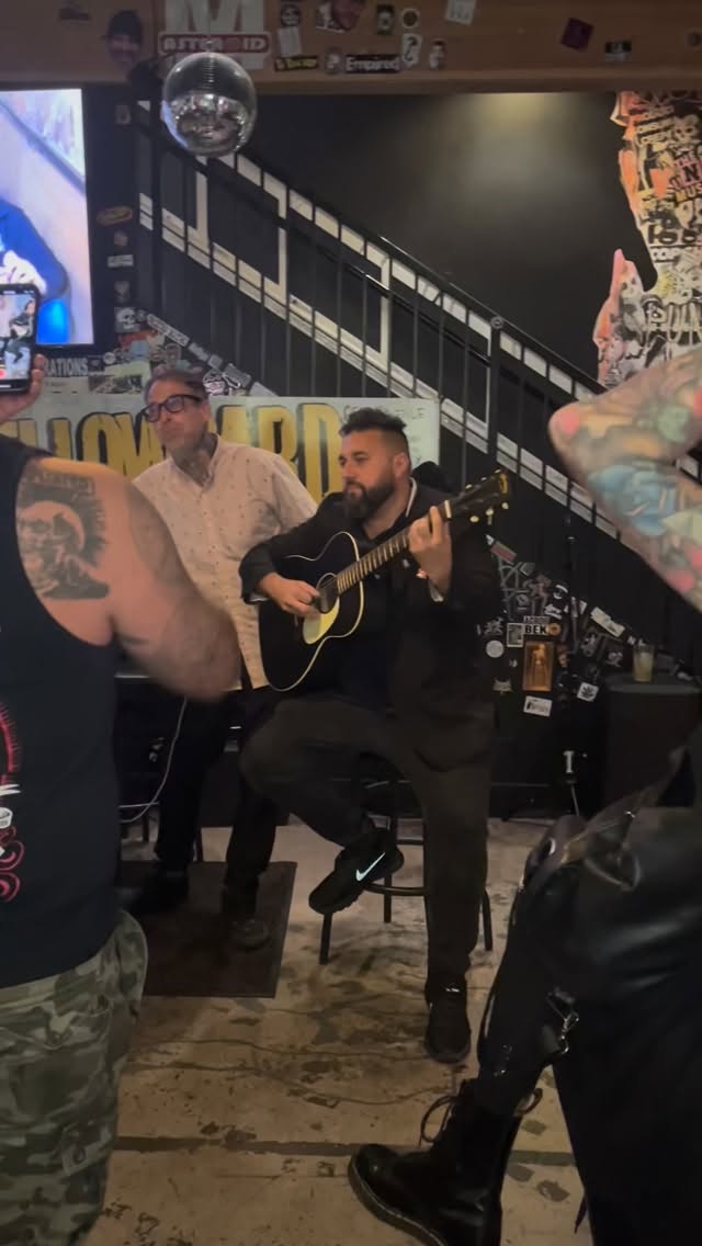 @codefendants_legal_fund at @threestarpunkbar in @thepunkrockmuseum !