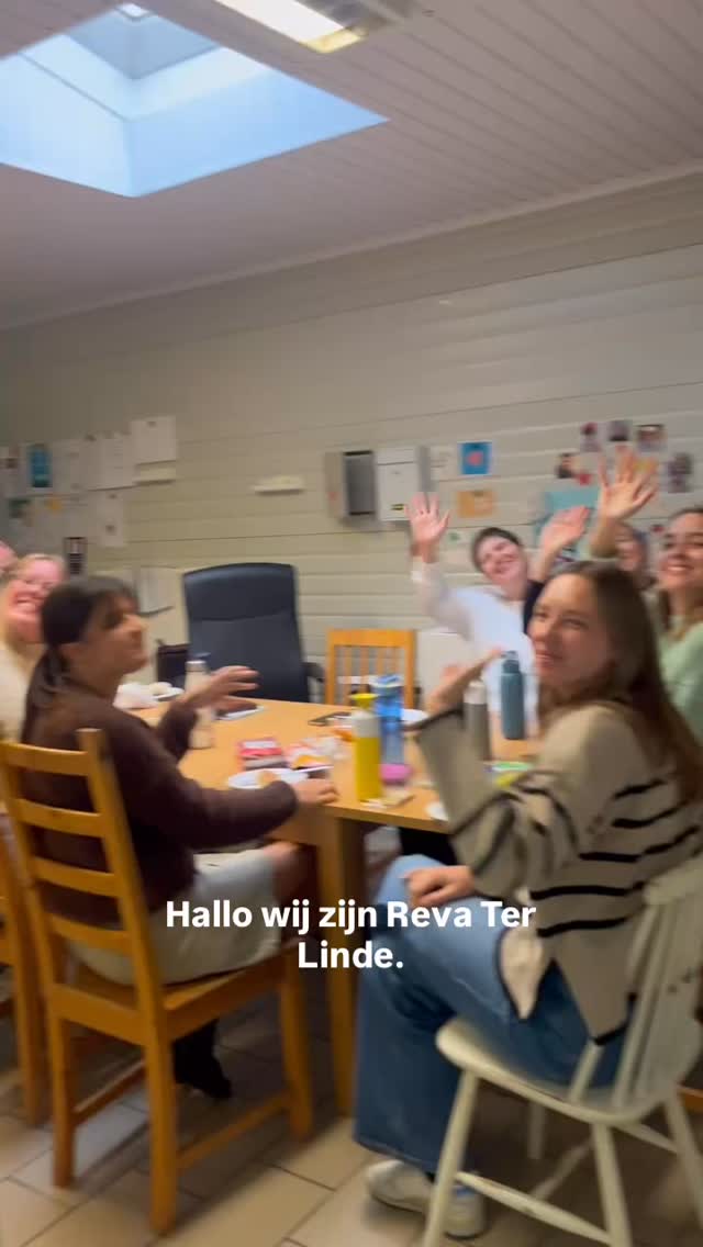 💚 Ons nieuwe gebouw komt eraan, maar het is nog helemaal leeg.
Bij Reva ter Linde begeleiden we elke dag kinderen en jongeren met autisme, ADHD en ontwikkelingsstoornissen. Binnenkort willen we dat doen in een plek die echt op hen is afgestemd.
Daarvoor hebben we jouw hulp nodig 🪑🎨🧩
We zoeken sponsors die willen meehelpen om ons nieuwe gebouw in te richten: van meubels en therapieruimtes tot speelzones en gezellige hoekjes.
✨ Samen bouwen we aan een warme plek waar elk kind zich thuis voelt.
➡️ Wil jij mee het verschil maken? Stuur ons een berichtje of mail naar loeka@revaterlinde.be