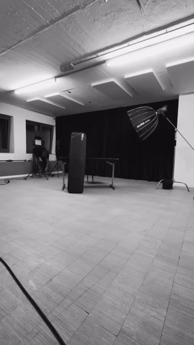 Set it up! 🎥 #pasing #pasingmünchen #videoproduction #videoproduktionmünchen #videoproduktion #munich #munichcity #interview #interviewshoot #interviewshooting #videoaudio #munichphotographer