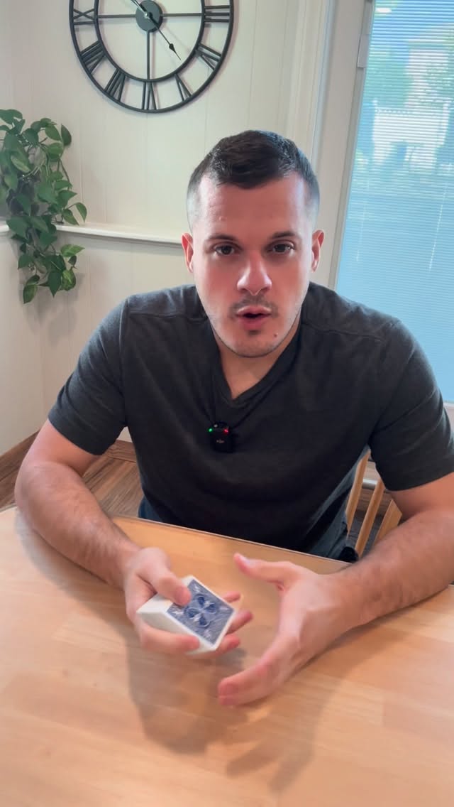 Practicing to be invisible 🙌🏻