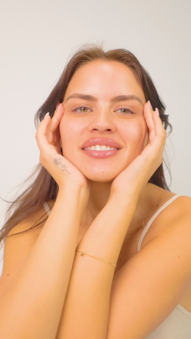 We didn’t create Matiki just for beautiful skin. We created it to remind people how powerful it feels to love themselves completely.
Our Revive and Replenish serum isn’t just about glowing skin. It’s about how you feel in your skin. It’s that quiet confidence that comes from taking a moment for yourself, no matter how busy life gets.
For the people who celebrate their skin as it is, who uplift and inspire others, and who know that true glow is born from connection, kindness, and courage, this is for you.
Here’s to people who lead with confidence, kindness, and a glow that comes from within 💛
#naturalskin #skincare #confidence