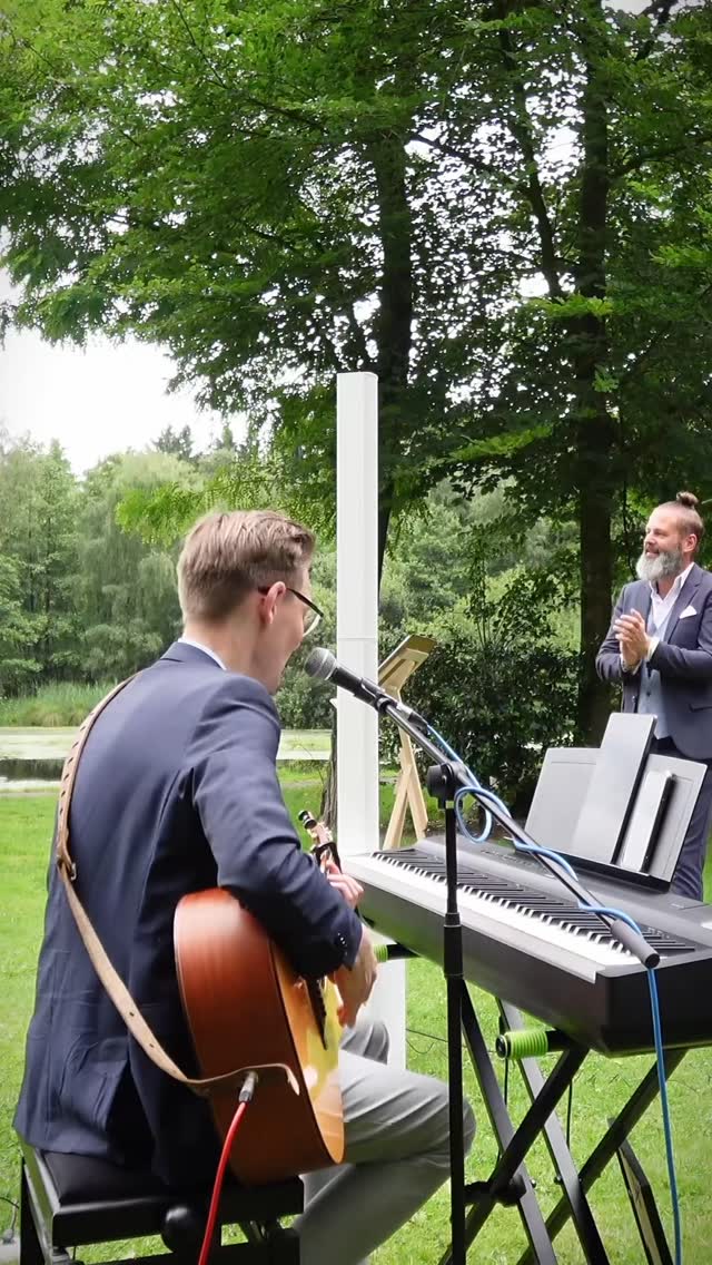 Auf uns👏
Du heiratest 2025/2026 und suchst noch nach einem Hochzeitssänger? Gerne kannst Du mich via Instagram- oder auf meiner Homepage jederzeit unverbindlich anfragen.
🔗Link in meiner Bio!
#hochzeitssänger#freietrauung#bullmühle#aufuns