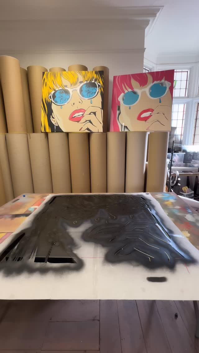 Who loves blue haired girls in paintings? 💙
#richsimmonsart #art #artist #painting #popart #stencil #stencils #stencilart #artwork