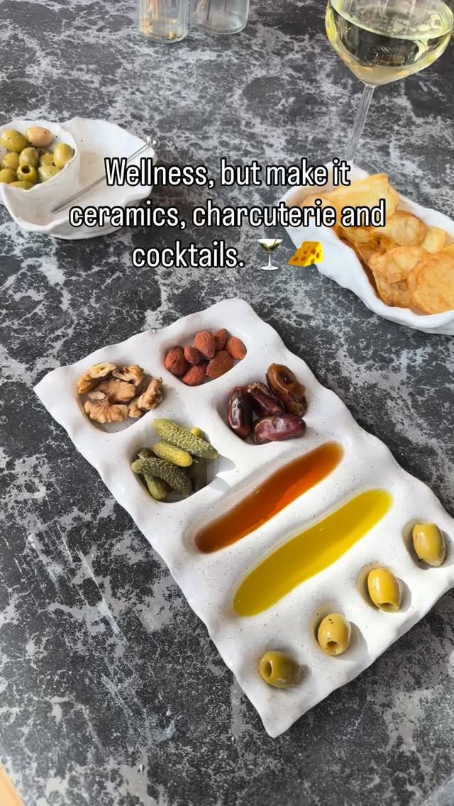 Join us on Thursday 30 October at Selena Cocktail Bar for a night of ceramics, good food, and even better company. 💫
Who are you going to bring??
Your ticket includes all materials, firings & glazes. Your first drink and charcuterie 🤤
Limited spots — link in bio! 💕