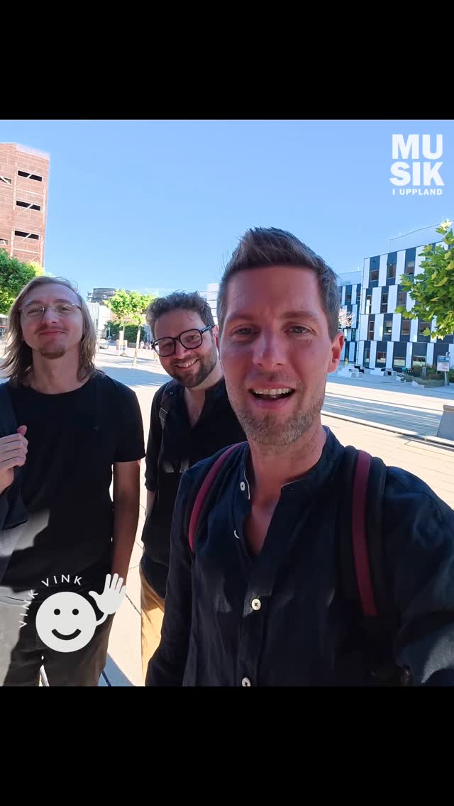 Boka din plats till Österrikiska JD Hive och deras unika spelning i Knivsta!
⭐️Onsdag 12e november, @knivstacik , Lilla scenen. Konserten startar 18.30.
🍒Från 17.30 finns soppa och dryck till försäljning av @bistro.kvarnen .
"J.D.HIVE, tar ut svängarna och smälter samman klassiskt, folkmusik, jazz och rock med Johannes Dickbauer, en av världens främsta jazzviolinister, i fronten."
Köp biljett nu och boka in en kväll med musik i världsklass! Följ länken i vår profil eller via hemsidan på @knivstacik
Konserten arrangeras I samarbete med @musikiuppland