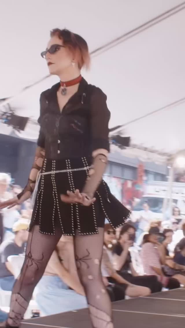 mooncraft market
X
vilegloom vintage
#supercrawl 2025
🎥 @zackmurray.cine