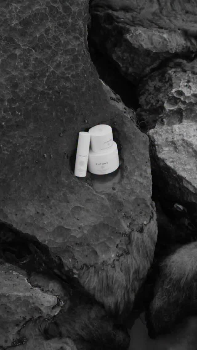 The rejuvenating potency of Ascophyllum Nodosum and Laminaria Digitata is infused across our treasured Lemuria Phytomarine Collection.
These maritime treasures are woven into our formulations to create a deeply hydrating matrix, revitalizing and stimulating your skin’s natural processes.
With properties that hydrate, soothe, and invigorate, these ingredients turn each application into a luxurious ritual of renewal and awakening.
Revel in a skincare experience that revitalizes, hydrates, and transforms, with the Lemuria Phytomarine collection.
#future #future5elements #futurecosmetics
#lemuriaphytomarine #seapowerskin #marineskincare #hydrationritual #ascophyllumnodosum #laminariadigitata #skincarerenewal #botanicaloceanskincare #revitalizedskin #luxuryskincare #naturalradiance #deepmoisture #skinawakening #hydratedglow #skincarerituals #oceanskincare #soothingskin #skincarerejuvenation #beautyfromthesea #skintransformation
