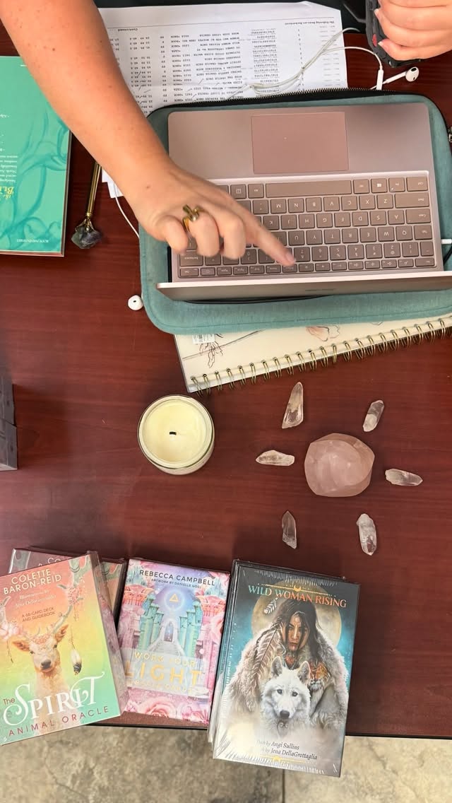 Boxes full of magic just landed โจ๐ฆ
Fresh oracle + tarot decks, soul-nourishing books, and new ritual tools to support your journey ๐ฎ
Your next ritual starts here โ shop the new arrivals โจ๐ฆ
#restock
#oracledecks
#allthegoodvibes
#ritualmagic
#shoplocalsupportlocal
#shop519local