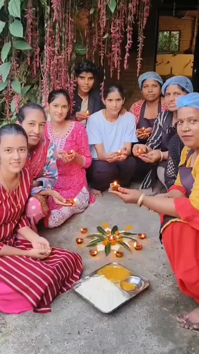 Happy Diwali to all! Wishing you joy, abundance and peace today and always ❤️
#happydiwali #diwali #langhavalley #diwalicelebrations💥